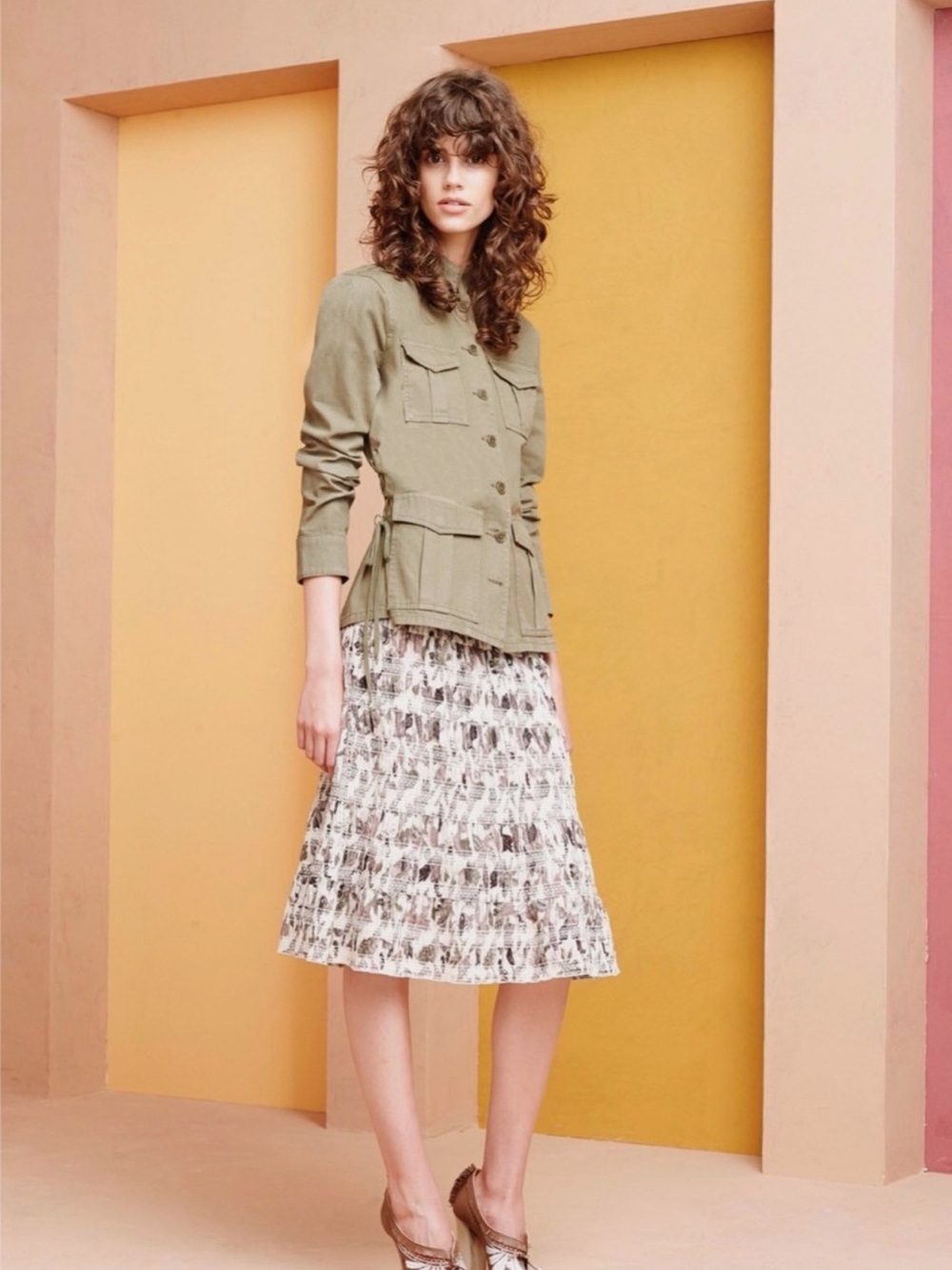 Tory Burch Bohemian Floral Tiered Midi Skirt in Cream and Gray size 4